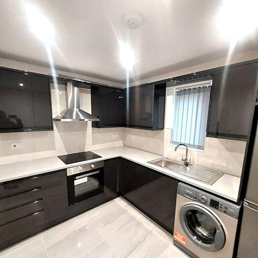 1 Bedroom Flat For Sale In Stirling Close, London, SW16