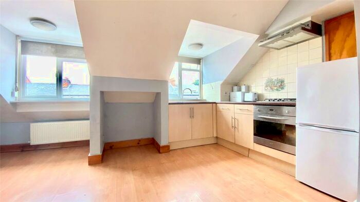 Studio To Rent In Zinzan Street, Reading, Berkshire, RG1