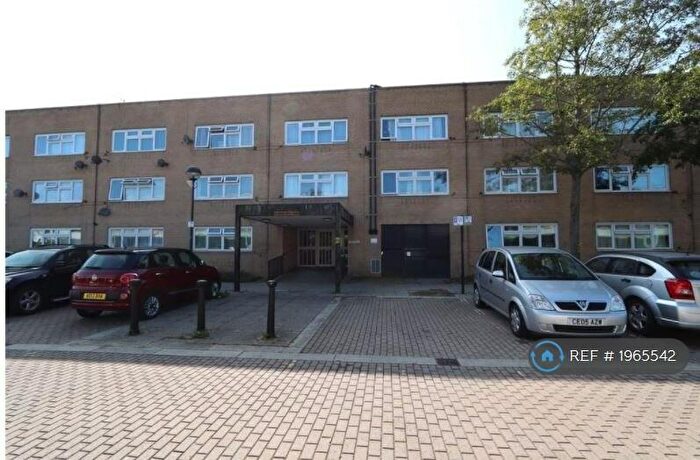 1 Bedroom Flat To Rent In North Tenth Street, Milton Keynes, MK9