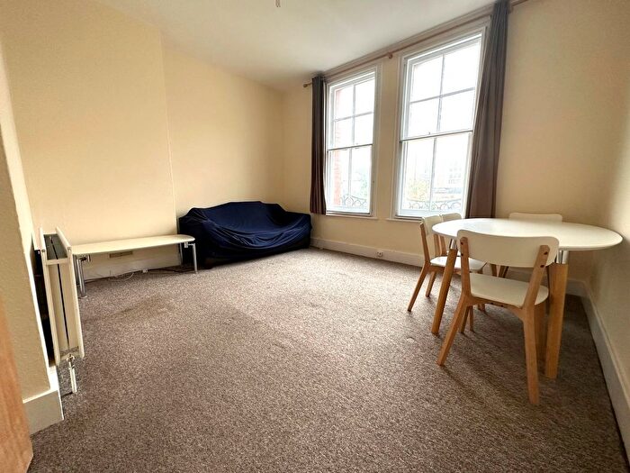 1 Bedroom Flat To Rent In Holloway Road, Holloway, N7