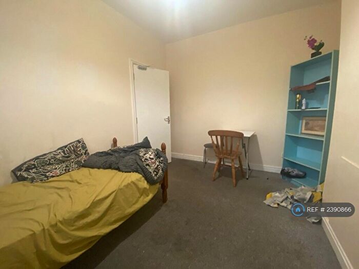 4 Bedroom Terraced House To Rent In Nicholas Road, Bristol, BS5