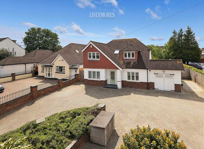 4 Bedroom Detached House For Sale In Main Road, Hextable, Swanley, BR8
