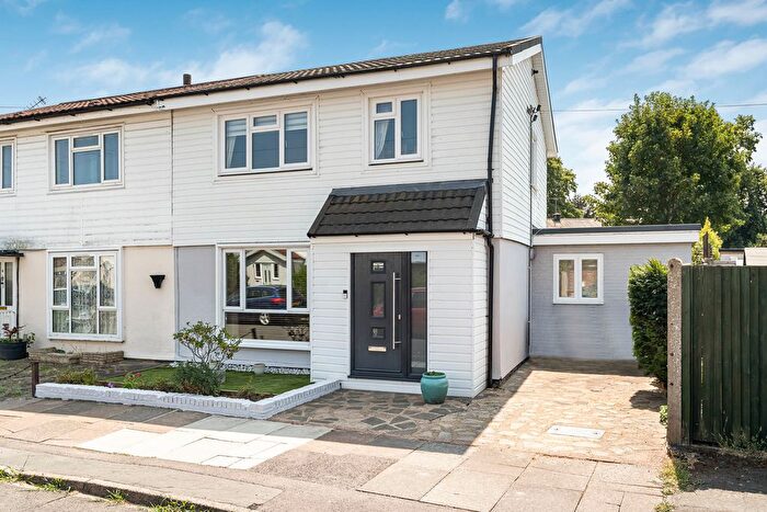 3 Bedroom Semi Detached House For Sale In Elm Drive, Sunbury-On-Thames, Surrey, TW16