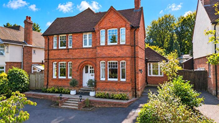 5 Bedroom Detached House For Sale In Oak Tree Road, Tilehurst, Reading, Berkshire, RG31