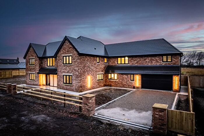 4 Bedroom Detached House For Sale In Elmbank Drive, Hall Lane, PR4