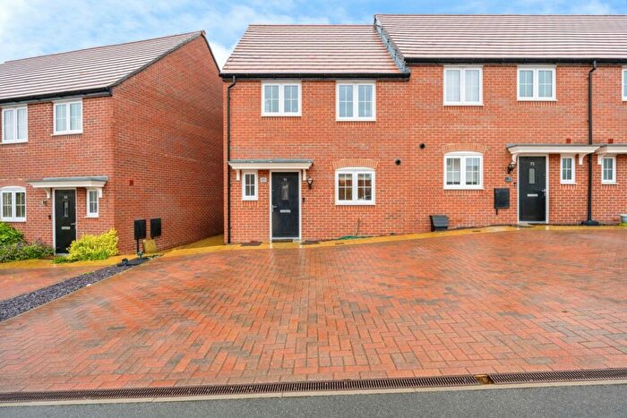 3 Bedroom End Of Terrace House For Sale In Dragonfly Crescent, Biddenham, Bedford, Bedfordshire, MK40