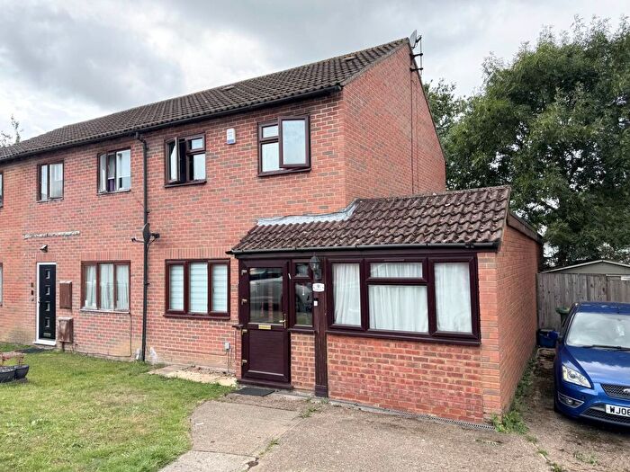 3 Bedroom Semi-Detached House For Sale In Webber Close, Elstree, WD6