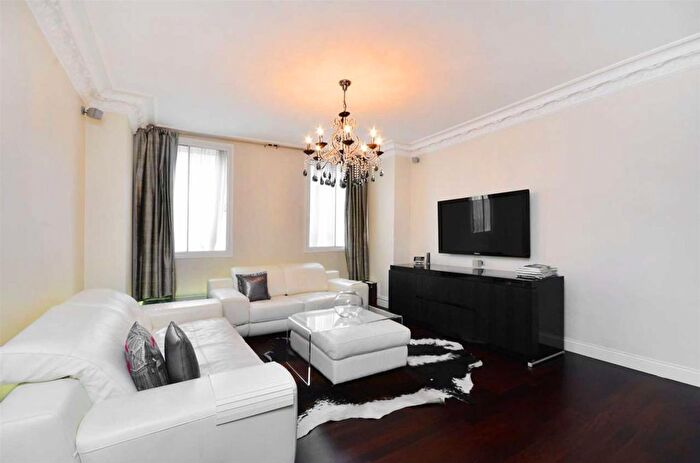3 Bedroom Flat To Rent In York Street, London, W1H