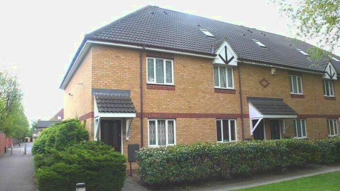 2 Bedroom Flat To Rent In Dorset Mews, Finchley, London N3