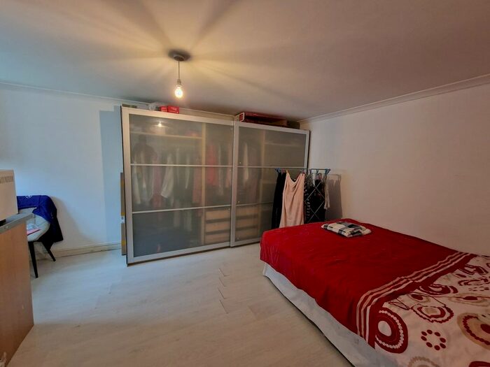 Studio To Rent In Malvern Road, Harlington, UB3