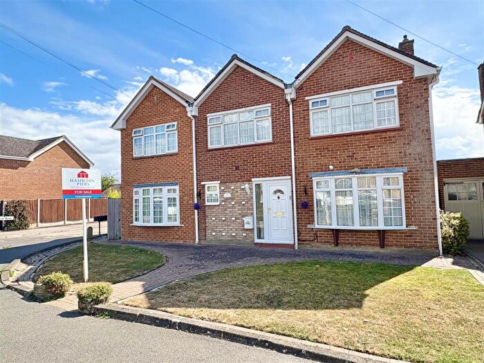 5 Bedroom Detached House For Sale In Paignton Avenue, Old Springfield, Chelmsford, CM1