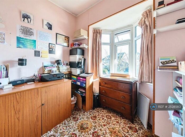 5 Bedroom Detached House To Rent In Village Way, Beckenham, BR3
