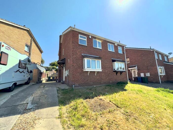 2 Bedroom Semi-Detached House To Rent In Stonehill Rise, Cudworth, Barnsley, S72