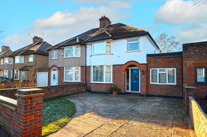 3 Bedroom Property For Sale In Bushey Mill Lane, Watford, WD24