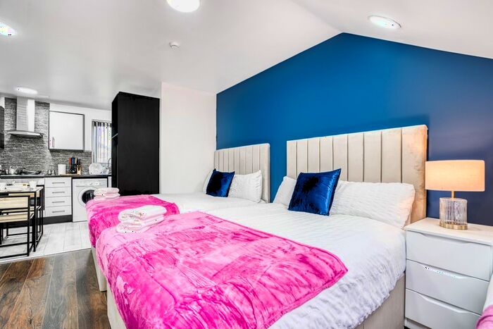 Studio To Rent In Pershore Road, Birmingham, B30