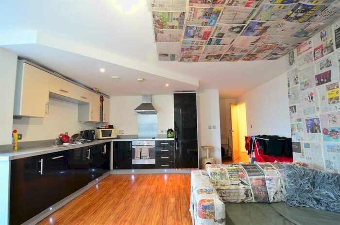 2 Bedroom Flat To Rent In Birmingham, B5