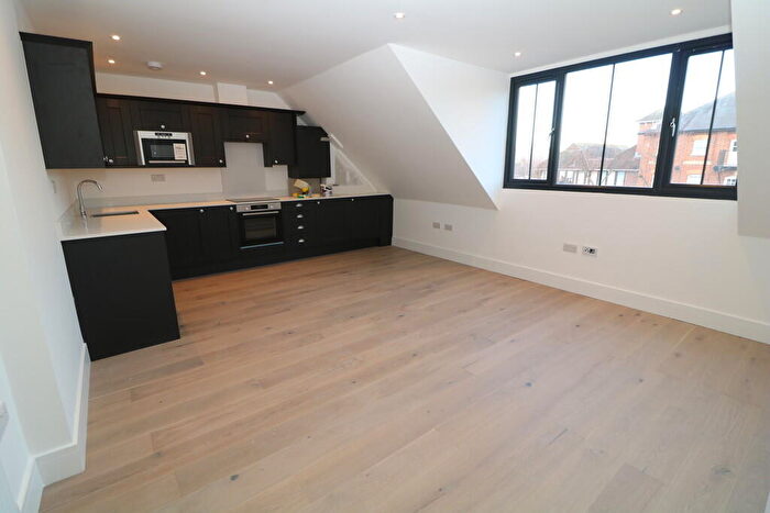 1 Bedroom Apartment To Rent In Station Road, Dorking, RH4