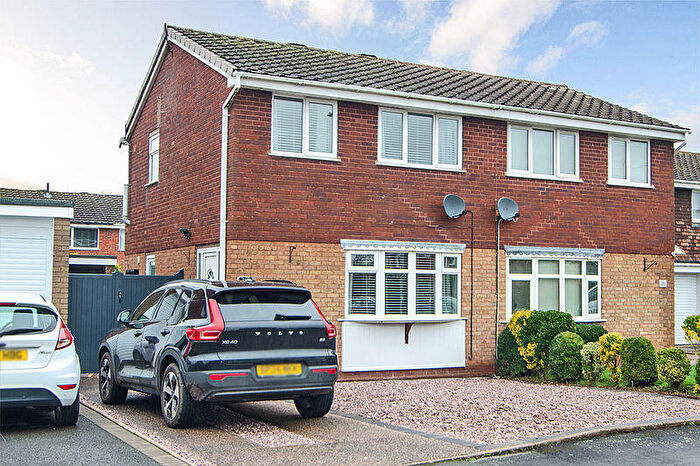 3 Bedroom Semi-Detached House For Sale In The Bramblings, Stafford, ST17