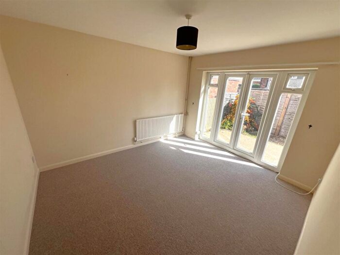 2 Bedroom Bungalow For Sale In Moor Park, Ruskington, NG34