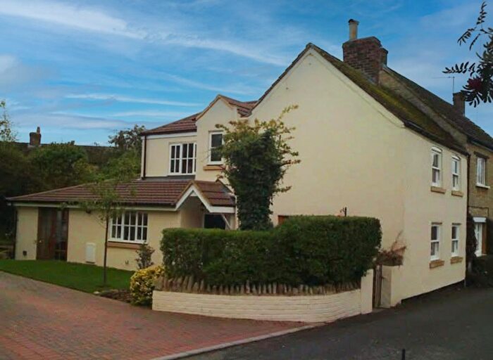 4 Bedroom Semi Detached House To Rent In Mile Street, Bozeat, NN29