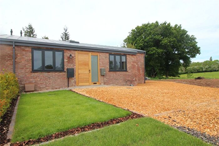 3 Bedroom Barn Conversion To Rent In Baccabox Lane, Hollywood, Birmingham, B47