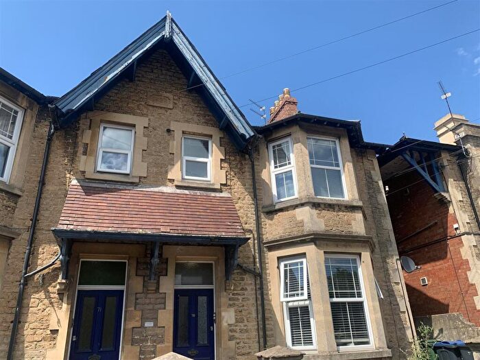 1 Bedroom Flat To Rent In Park Lane, Chippenham, SN15