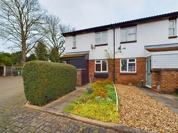 1 Bedroom Ground Maisonette To Rent In Bridgestone Drive, Bourne End, Buckinghamshire, SL8