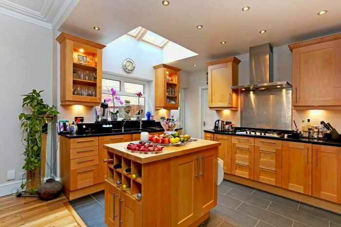 5 Bedroom Detached House To Rent In Queens Walk, Ealing, London, W5