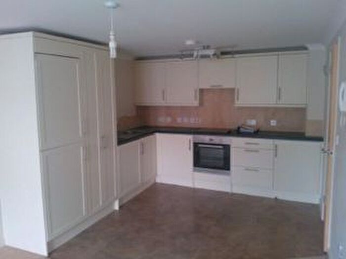 1 Bedroom Flat To Rent In Eastwick Road, Taunton, TA2