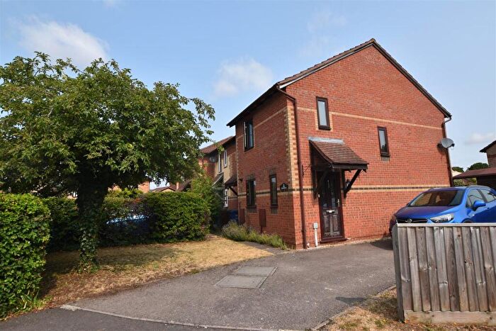 2 Bedroom End Of Terrace House For Sale In The Magnolias, Bicester, OX26