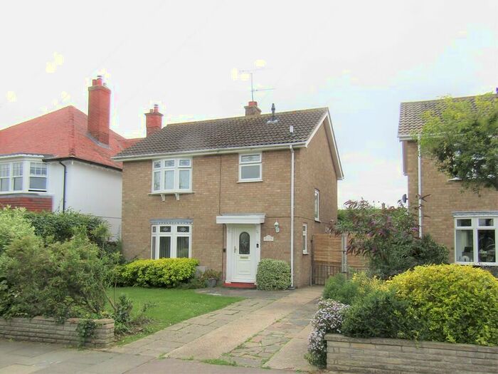 3 Bedroom Detached House To Rent In Queens Road, Frinton-on-Sea, CO13