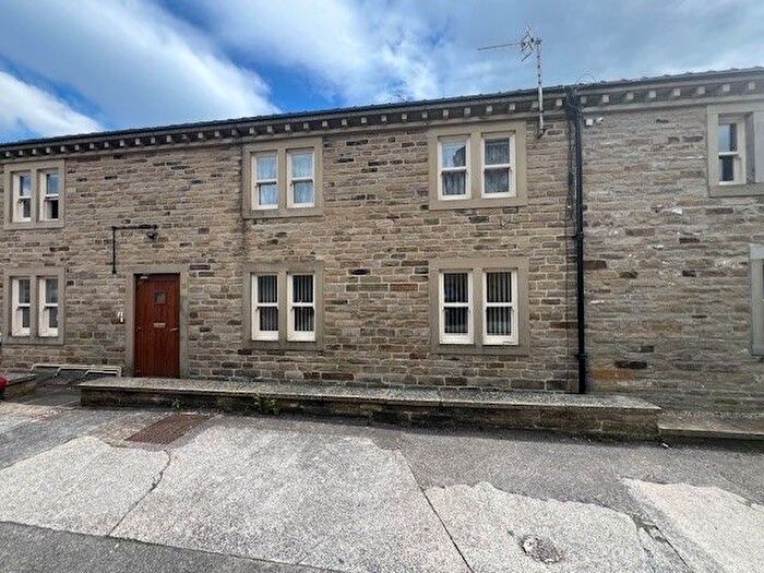 1 Bedroom Flat To Rent In Clare Road, Halifax, HX1