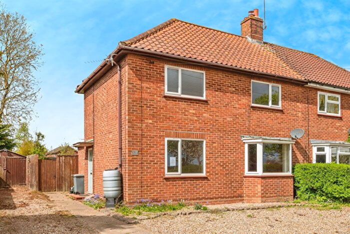 3 Bedroom Semi-Detached House For Sale In Norwich Road, Aylsham, Norwich, NR11