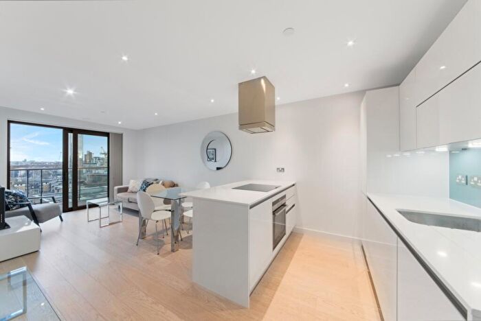 1 Bedroom Flat To Rent In Horizons Tower, Yabsley Street, Canary Wharf, London, E14