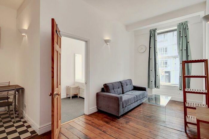 2 Bedroom Flat To Rent In St John Street, London, EC1M