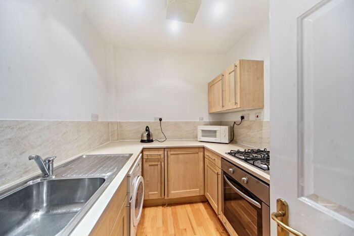 2 Bedroom Property To Rent In A Brighton Road, Purley, CR8