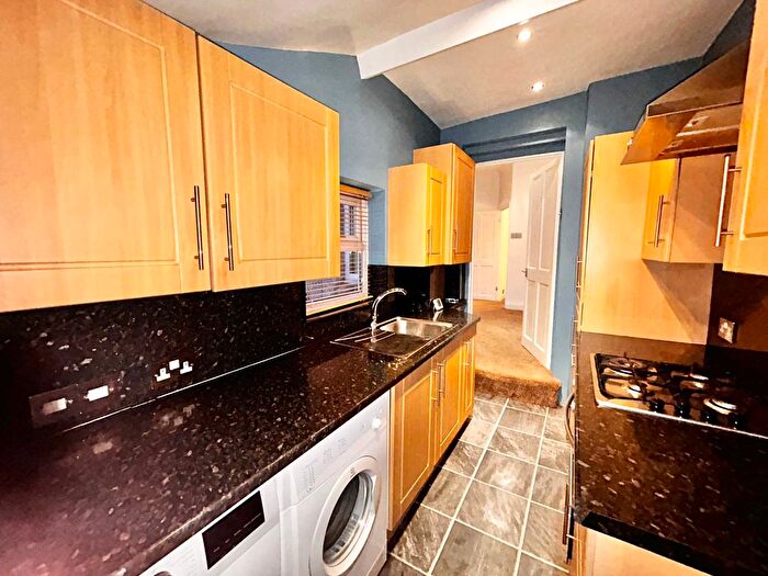 2 Bedroom Flat To Rent In Kitchener Street, Gateshead, NE9