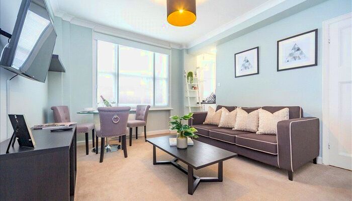 1 Bedroom Flat To Rent In Hill Street, Mayfair, London, W1J