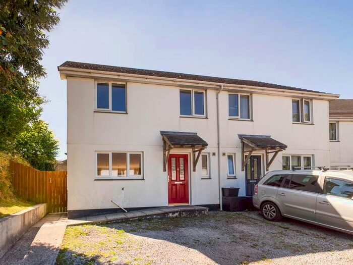 3 Bedroom Semi-detached House To Rent In Park An Skol, Redruth, TR15
