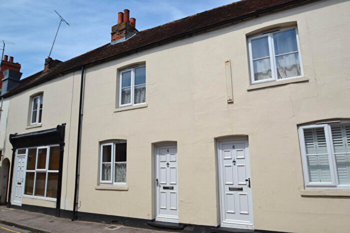 2 Bedroom Terraced House To Rent In Kings Road West, Newbury, RG14