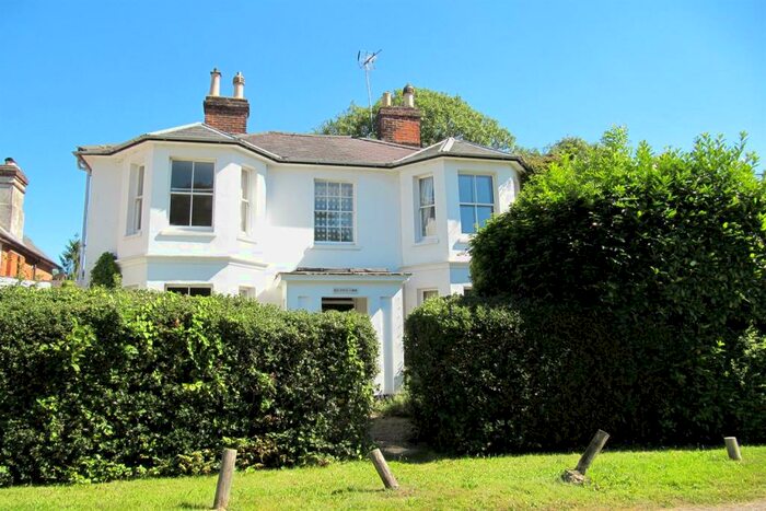 4 Bedroom House To Rent In Hartley Wintney, Hampshire, RG27