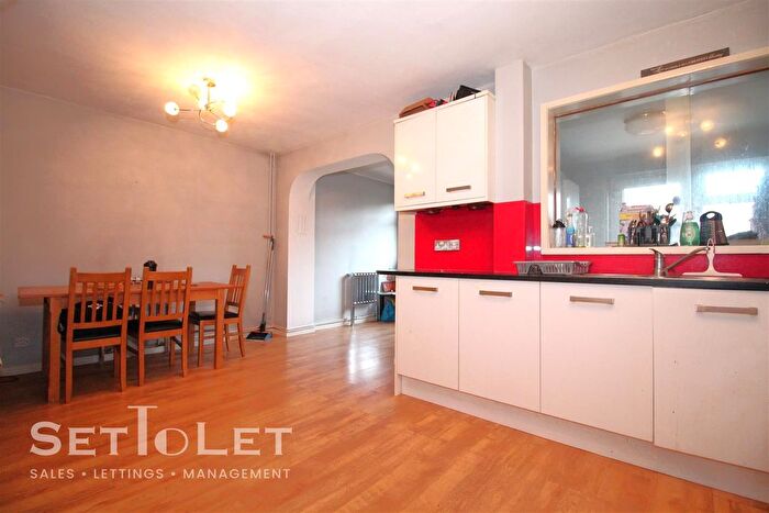 3 Bedroom Terraced House To Rent In Nene Court, Oadby, Leicester, LE2
