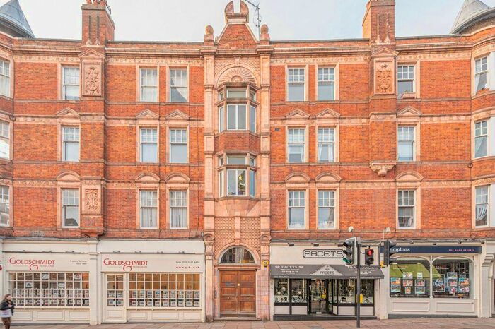 3 Bedroom Flat To Rent In Heath Street, Hampstead, London, NW3