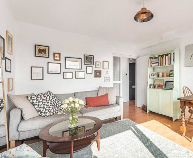 1 Bedroom Flat For Sale In Penfields House, London, N7