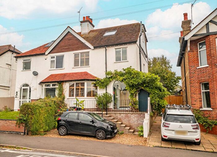 4 Bedroom Semi Detached House For Sale In Waverley Road, St. Albans, Hertfordshire, AL3