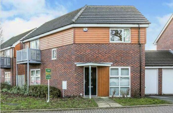 3 Bedroom House To Rent In Starling Grove, Smiths Wood, B36