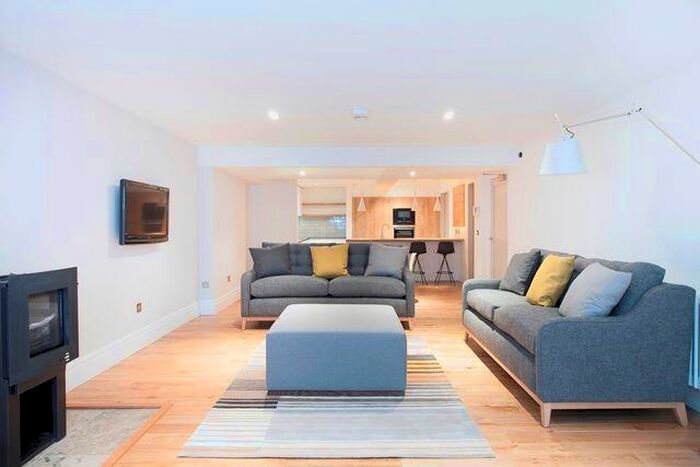 2 Bedroom Apartment To Rent In / Hamilton Place, Stockbridge, Edinburgh, EH3