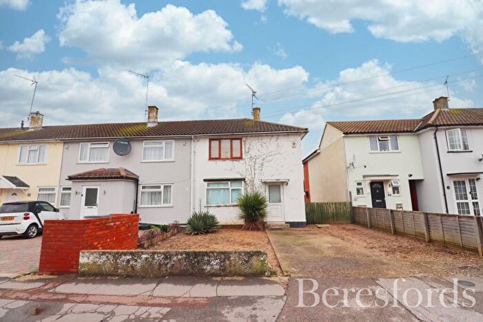 2 Bedroom End Of Terrace House For Sale In Forest Drive, Chelmsford, CM1
