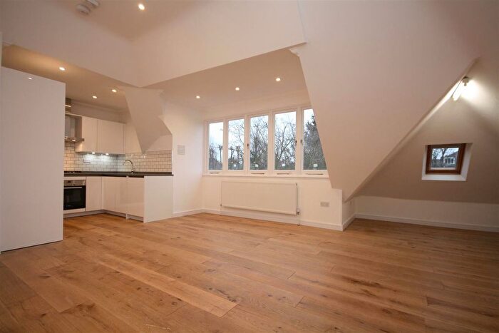 2 Bedroom Flat To Rent In Teignmouth Road, Willesden Green, NW2