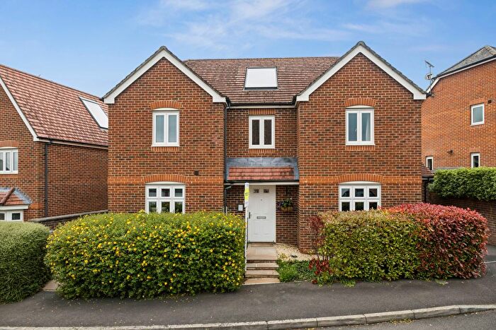 4 Bedroom Detached House For Sale In Hop Gardens, Hungerford, RG17